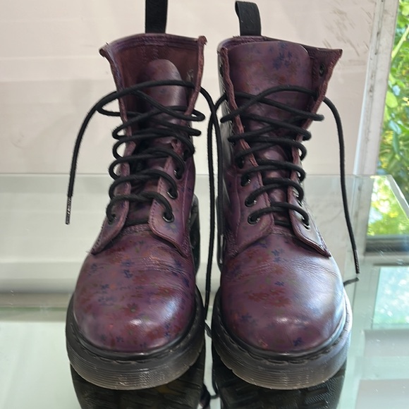 Dr.Martens Deep Purple Litter Flowers Leather Lace up   Boots Size 6 - Picture 3 of 15